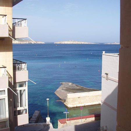 شقة The Sea Across The Road - Flat 4 خليج سانت بول المظهر الخارجي الصورة