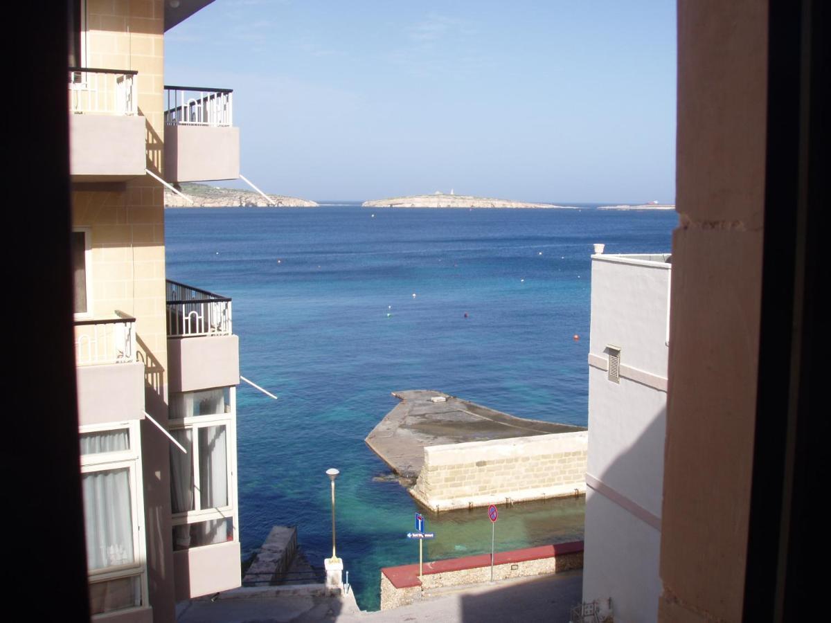 شقة The Sea Across The Road - Flat 4 خليج سانت بول المظهر الخارجي الصورة